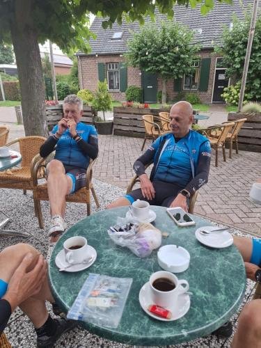 WhatsApp op 2023-07-30 om 17.06.01